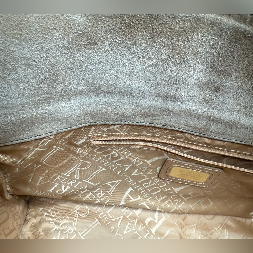 FURLA MADE IN ITALY LEATHER BARREL SATCHEL - Picture 10 of 16
